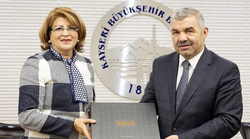 Kayseri&rsquo;ye Azeri kardeş