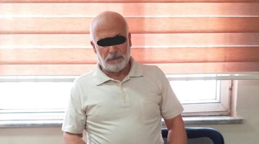 Kadın kılığında evde basıldı! Mide bulandıran olay