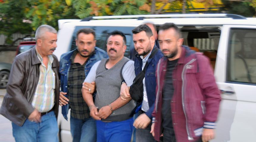 &Ccedil;umra Belediye Başkanı Mehmet Oğuz'a silahlı saldırı