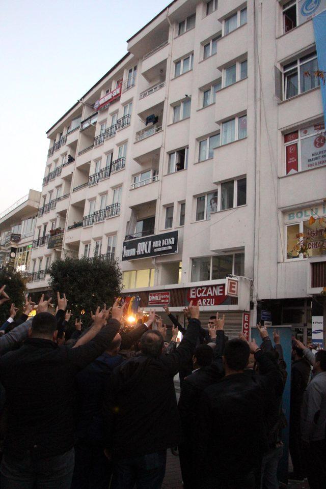 Ülkü Ocakları'ndan 'Andımız' okumalı Memur-Sen protestosu