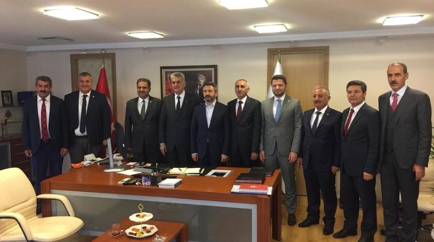 T&uuml;t&uuml;n y&ouml;netmeliği konuşuldu