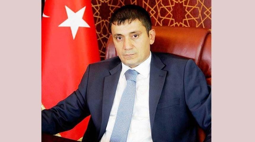 Erciş Kaymakamı Mehmetbeyoğlu&rsquo;dan depremin yıld&ouml;n&uuml;m&uuml; mesajı