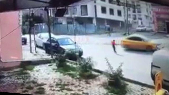 Çocuğu ezmemek için direksiyonu kırınca takla attı