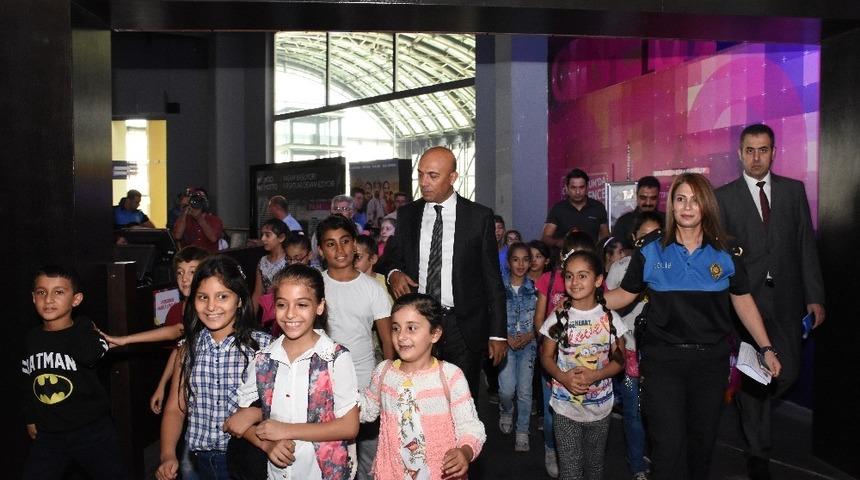 Mersin Emniyeti&rsquo;nden &ccedil;ocuklar i&ccedil;in sinema etkinliği