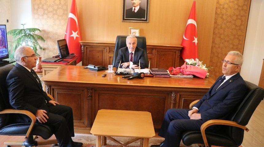 S&uuml;leyman Kam&ccedil;ı: &ldquo;PTT g&ouml;zde kuruluşlarımızdan bir tanesi&rdquo;