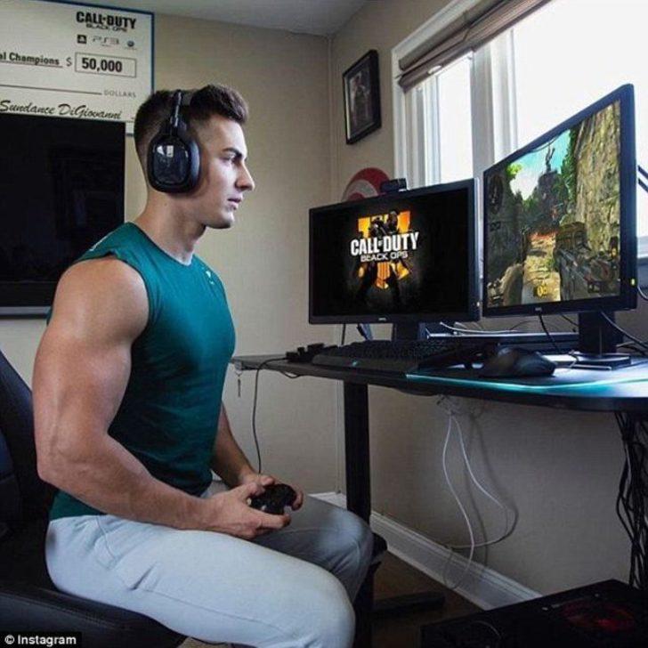 Dünyanın en seksi sunucusu açtı ağzını, yumdu gözünü! G3