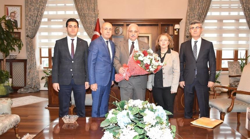 PTT&rsquo;nin &ccedil;alışmalarını Vali G&uuml;ven&ccedil;er&rsquo;e anlattılar