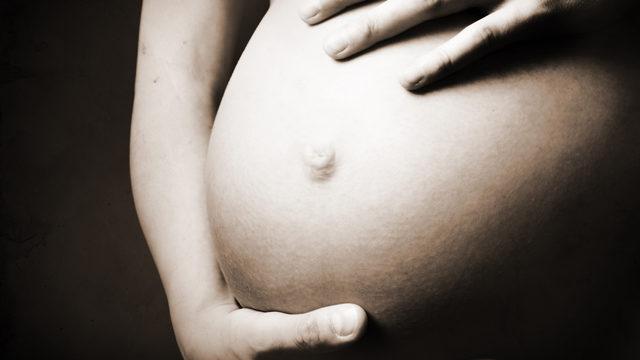 Aş eriyorum diye fazla fesleğen, kekik, hurma yemeyin! Erken doğum hakkında doğru bilinen yanlışlar