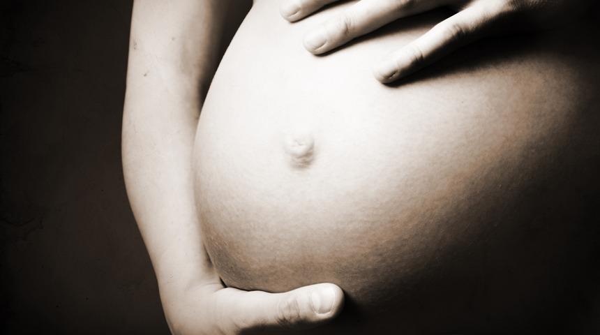 Aş eriyorum diye fazla fesleğen, kekik, hurma yemeyin! Erken doğum hakkında doğru bilinen yanlışlar