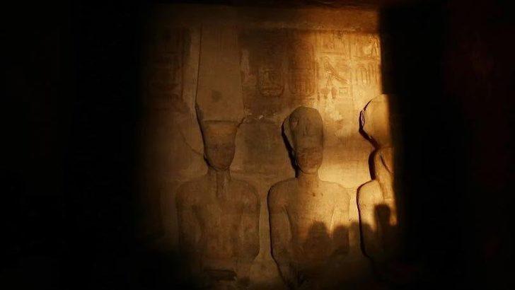  Mısır’da mucizevi doğa olayı: Ramses’in yüzü aydınlandı G3