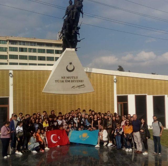 Türk Dünyası öğrencileri Manisa’ya hayran kaldı