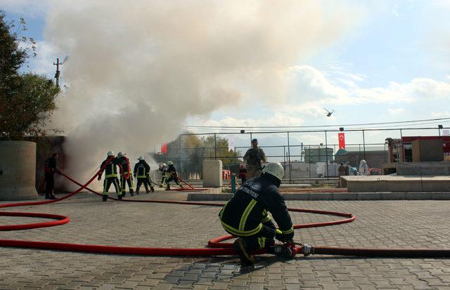 Van'da depremin yıl dönümünde gerçeğini aratmayan tatbikat