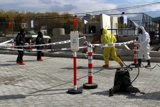 Van'da depremin yıl dönümünde gerçeğini aratmayan tatbikat