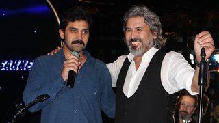 Bayhan yeni imajıyla ortaya çıktı