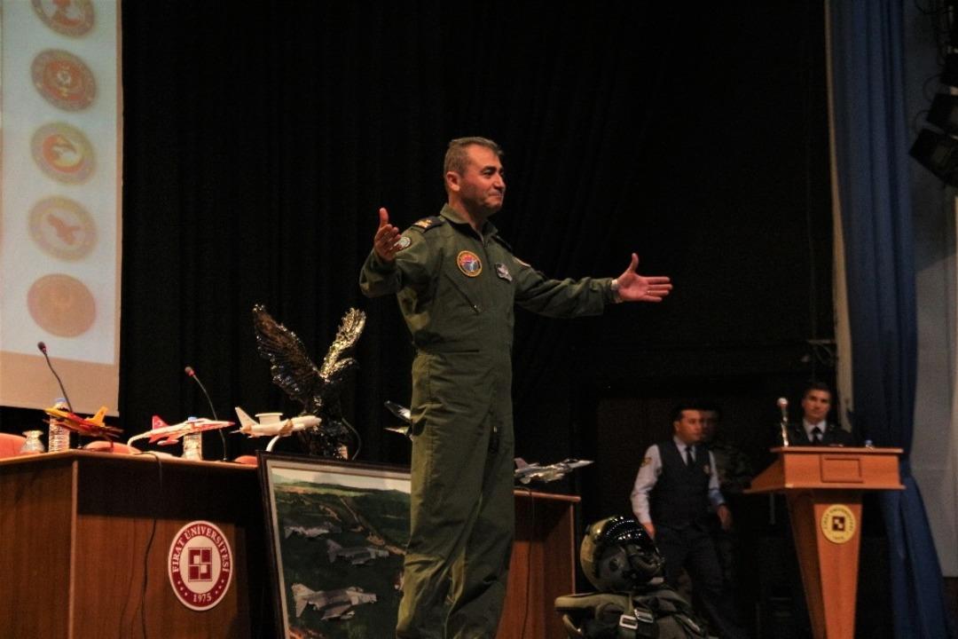 &Ouml;ğrencileri, Hava Harp Okuluyla ilgili Tuğgeneral Karsavuranoğlu bilgilendirdi
