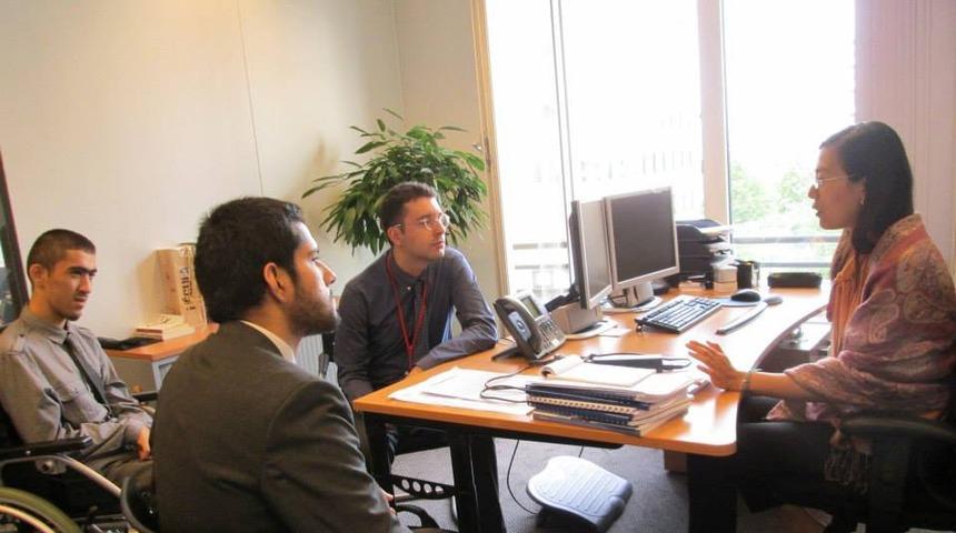 Ellerini kullanamayan engelliler, telefonlarını kontrol edebilecek