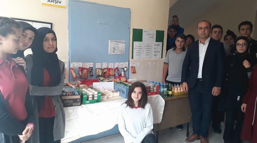 Satıcı olmayan kantinle &ouml;ğrencilere g&uuml;ven &ouml;ğretiliyor