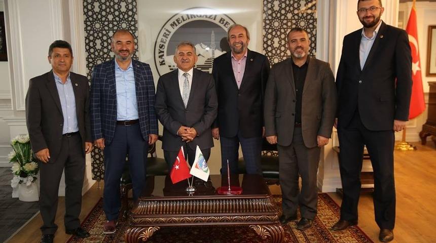 Eğitim-Bir Sen y&ouml;netimi Başkan B&uuml;y&uuml;kkılı&ccedil;&rsquo;ı ziyaret etti