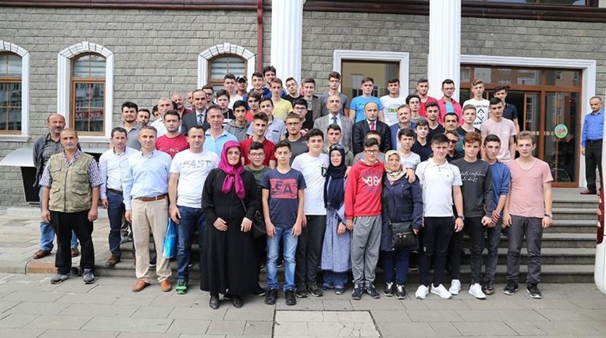 &Ccedil;ayeli Belediyesi başarılı &ouml;ğrencileri 4. kez Marmaris&rsquo;e g&ouml;nderdi