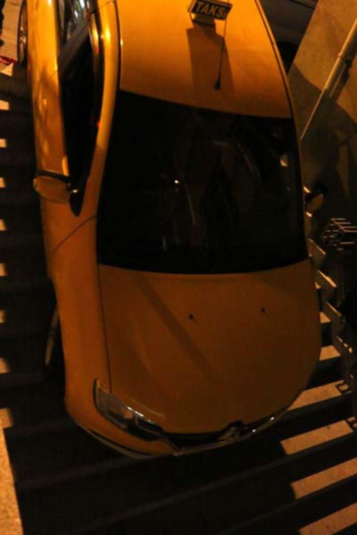 Yol zannedip merdivenlere girdi! İstanbul'da inanılmaz olay G4