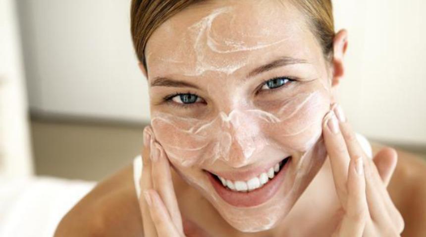 Bebek gibi pürüzsüz bir cilt için: Evde cilt bakımı önerileri 
