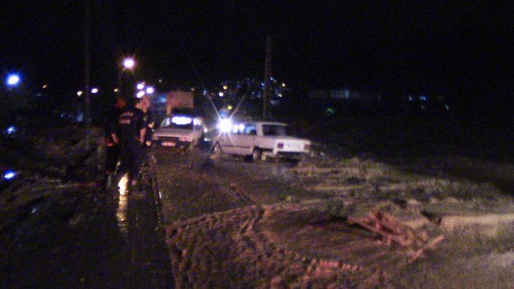 Meteoroloji uyarmıştı! Adıyaman'da sel suları önüne ne çıktıysa sürükledi! G1