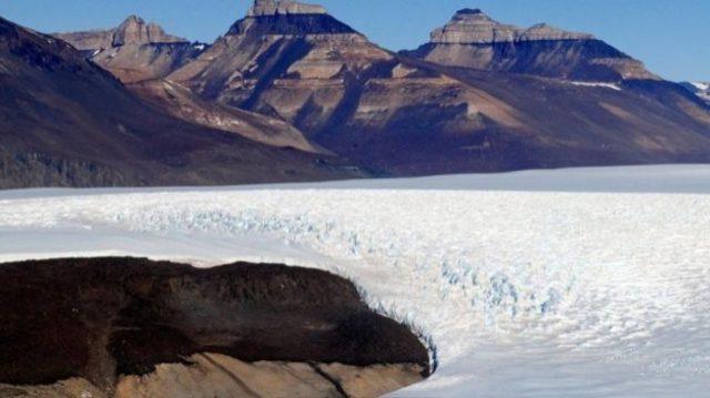 Buzullardaki saklı hastalıklar yeniden canlanıyor