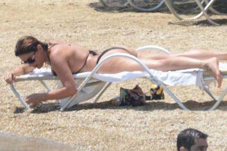 Aşkın Nur Yengi bikinili görüntülendi G4