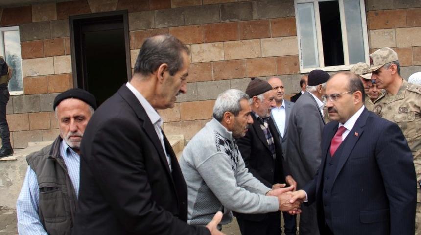 Vali Ustaoğlu&rsquo;ndan barışa davet