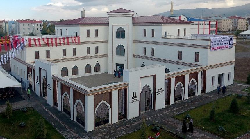 B&uuml;y&uuml;kşehir&rsquo;den yeni bir eğitim yatırımı daha: Şehit Yunus Arda Bilgi Evi