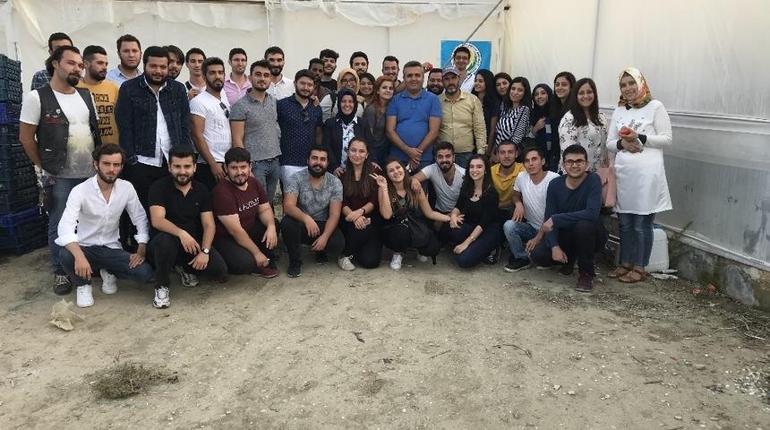 Bah&ccedil;e Bitkileri &Ouml;ğrencileri Tarım Sekt&ouml;r&uuml;n&uuml; İnceliyor