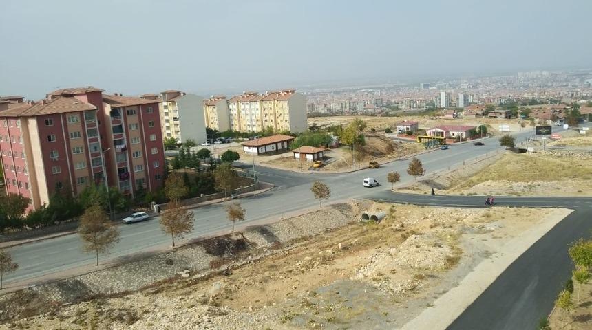 Vatandaşlar Karag&ouml;z Caddesine hizmet istiyor