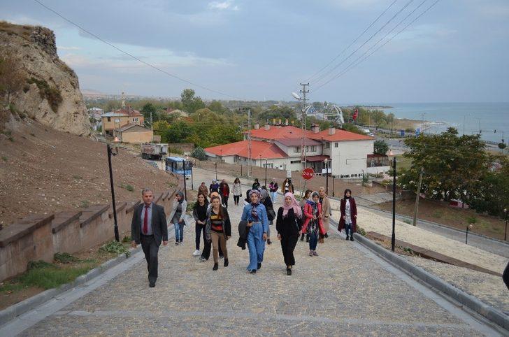 Başkan Necati Gürsoy, KYK öğrencilerini ağırladı G4