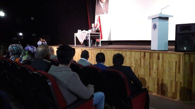 Gürün’de ’Yeniden Diriliş Gençliği’ konferansı