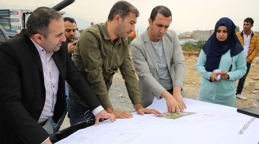 Şırnak &ldquo;Kent Park&rdquo; projesi i&ccedil;in ilk kep&ccedil;e vuruldu