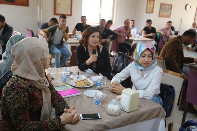 Arıcan Cizre MYO Öğrencileri ile yemekte bir araya geldi