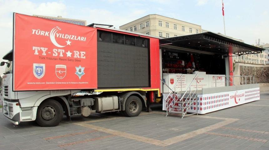 T&uuml;rk Yıldızları Tırı Kayseri&rsquo;de
