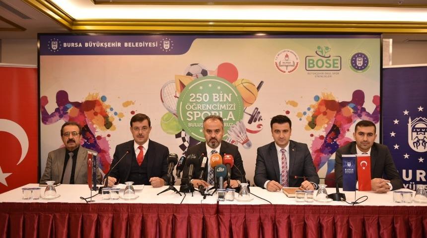 Okullar sporla şenleniyor