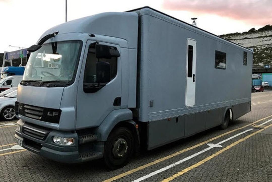 Kamyonun i&ccedil;ini g&ouml;renler şok oldu