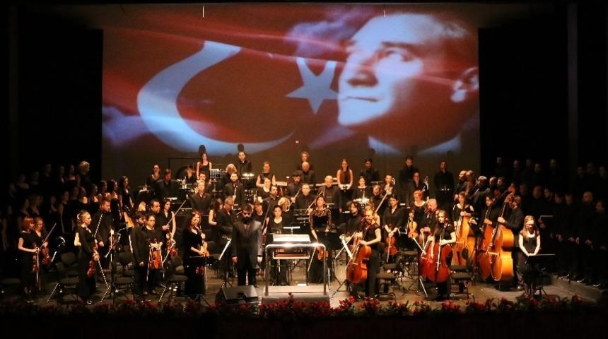 Antalya&rsquo;da Cumhuriyet konseri