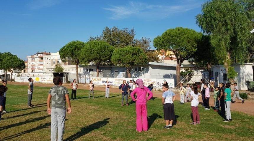 Burhaniyeli &ouml;ğrenciler atletizmi sevdi