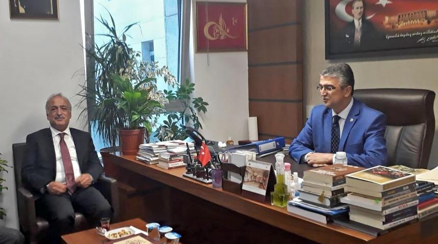 Rekt&ouml;r &Ccedil;omaklı, Erzurum Milletvekillerini ziyaret etti