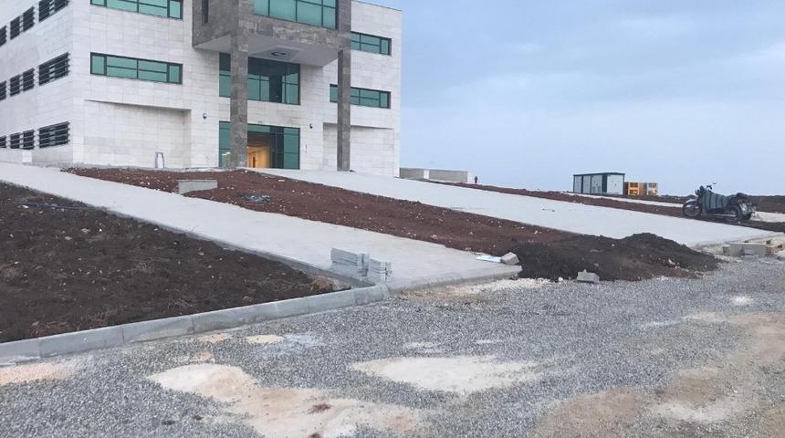 Erdemoğlu ailesinin yaptırdığı fakülte törenle hizmete girecek