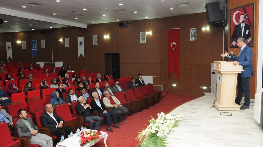 BT&Uuml;&rsquo;de &lsquo;Hz. Peygamberimizi Anlamak&rsquo; konferansı