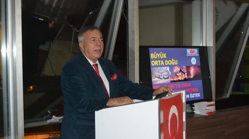 Prof. Dr İbrahim &Ouml;ztek; "Petrol&uuml;n bedeli 100 yıl daha kanla &ouml;denecek"