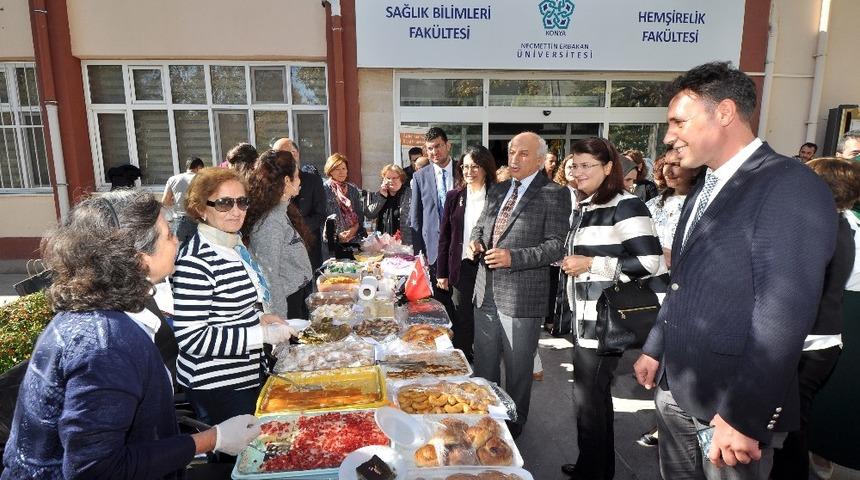 NE&Uuml;&rsquo;de Alzheimer G&uuml;nd&uuml;z Yaşam Merkezi Yardım Kermesi d&uuml;zenlendi