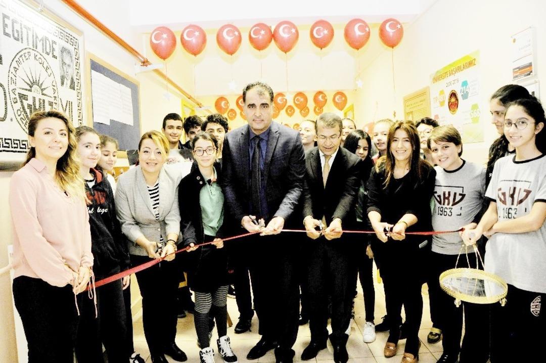 Atat&uuml;rk Ve Cumhuriyet sergisine yoğun ilgi