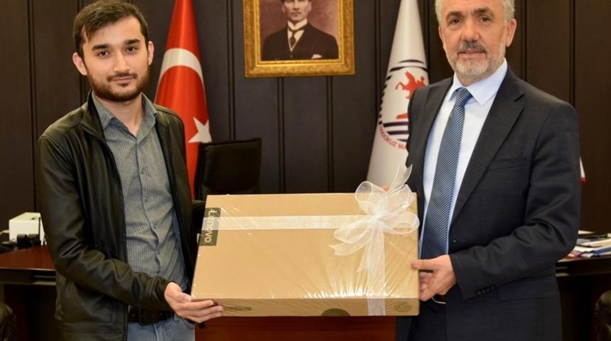 Derece yapan &ouml;ğrencileriyle OM&Uuml;&rsquo;n&uuml;n sesi artık daha g&uuml;&ccedil;l&uuml;