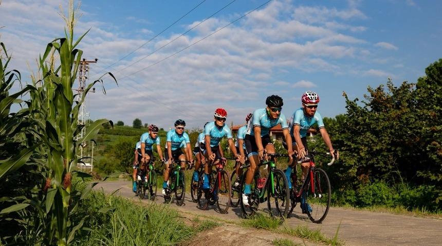 Sakarya B&uuml;y&uuml;kşehir bisiklet, kıta takımı stat&uuml;s&uuml; kazandı
