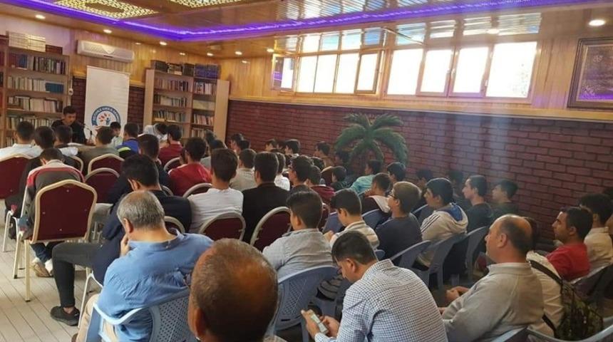 Kahta&rsquo;da &ldquo;Fuat Sezgin&rdquo; konulu paneli d&uuml;zenlendi